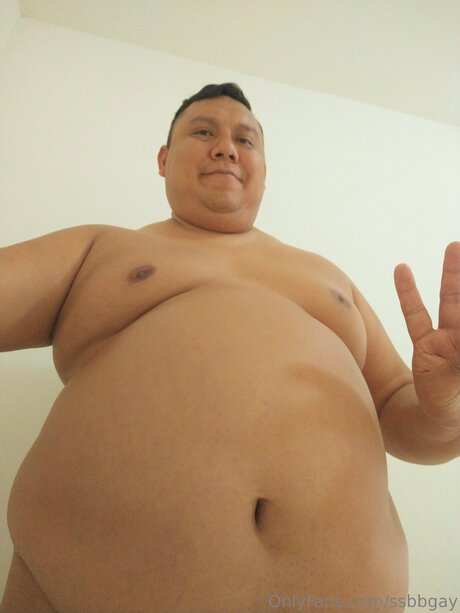 Ssbbgay nude model pic