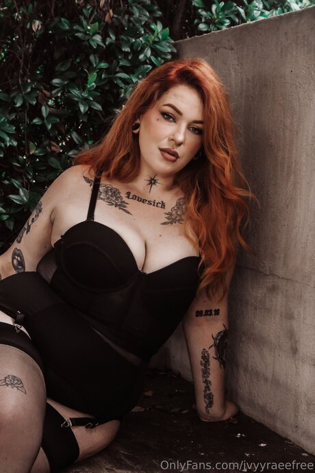 Ivyyraeefree naked model images