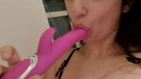 Princessdesert model exclusive photos