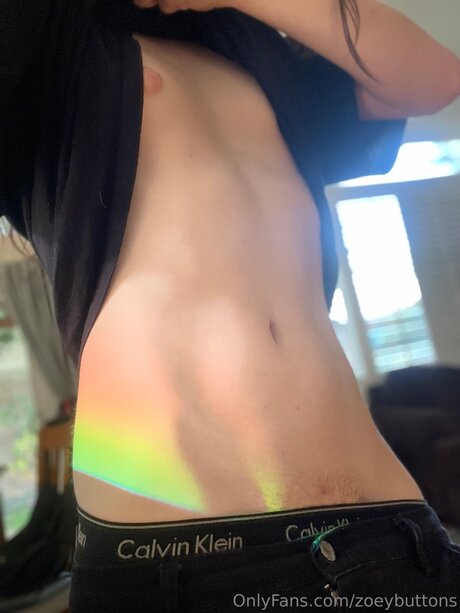 Zoeybuttons star nudes photo