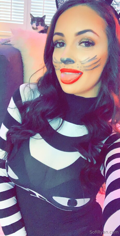 Sofiryan perfect actress gallery