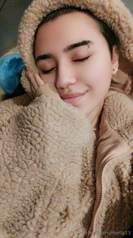 Rbella23 model photo