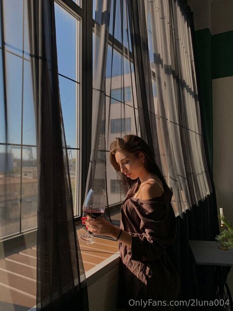 2luna004 beautiful pornstar picture