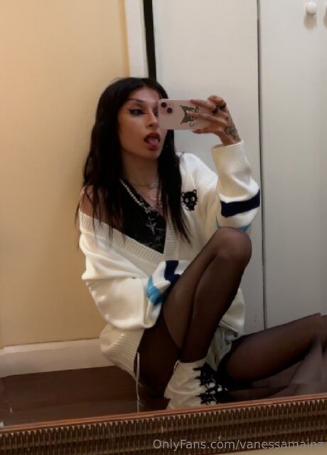 Vanessamainz perfect star gallery