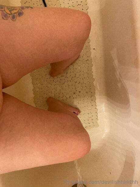 Devilishhlilithh pornstar adult photos