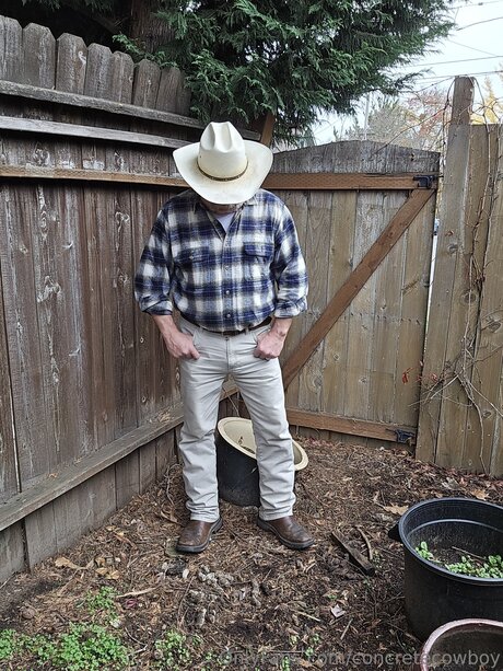 Concretecowboy model naked pic