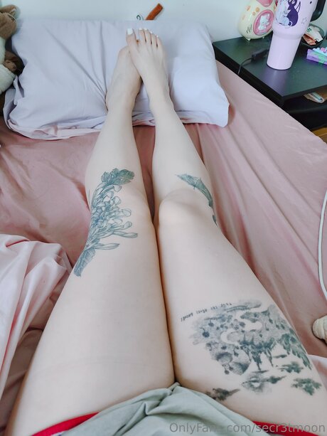 Secr3tmoon model sex photos