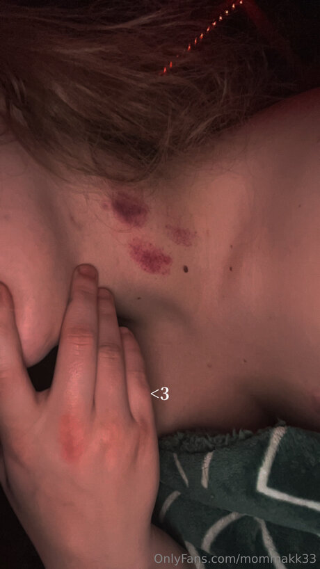 Mommakk33 hd pornstar image