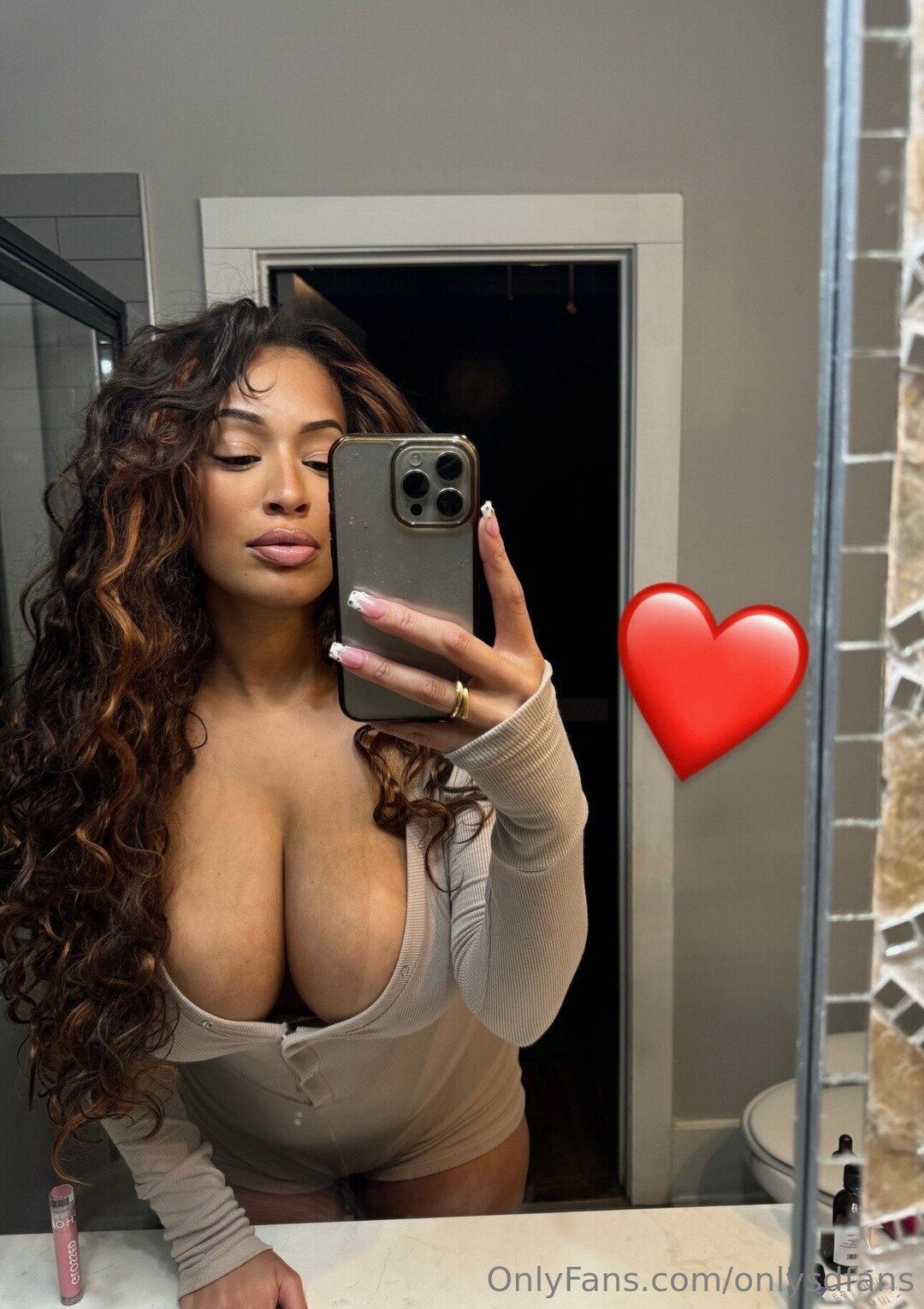 Onlysdfans model hot img