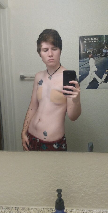 Faggotclown star exclusive pics