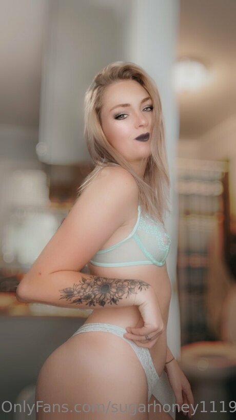 Illuminatebebe nice pornstar img