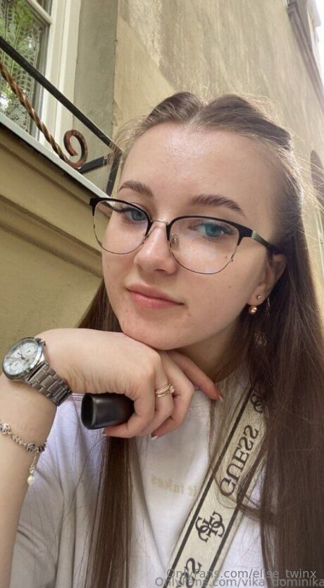 Elise Twinx erotic model photos