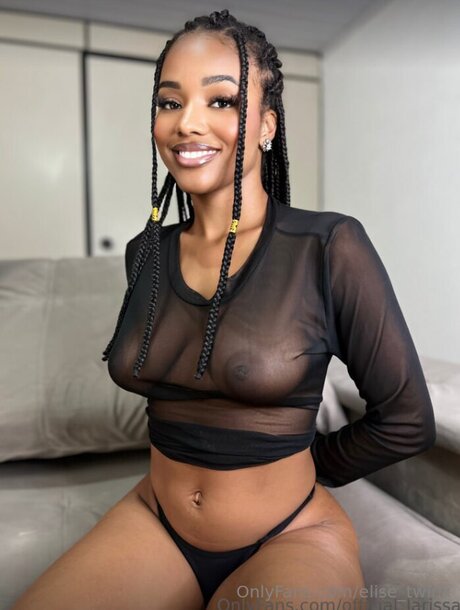 Elise Twinx perfect pornstar pic