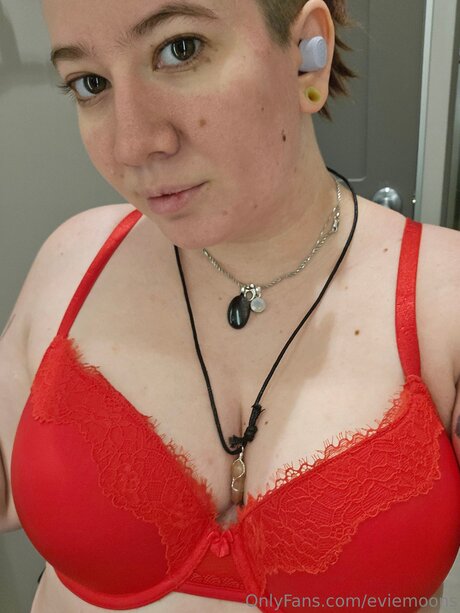 Eviemoons hd pornstar pictures