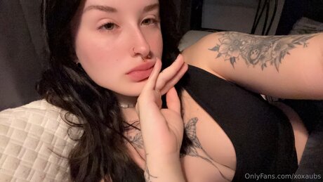 Xoxaubs pretty pornstar pictures
