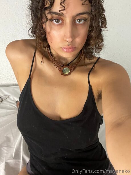 Maya Morocha hot model img