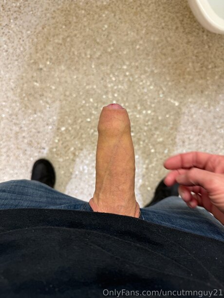 Uncutmnguy21 nude pornstar image