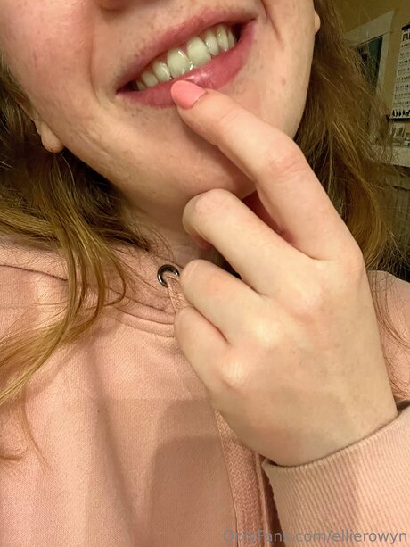 Ellierowyn high quality actress images