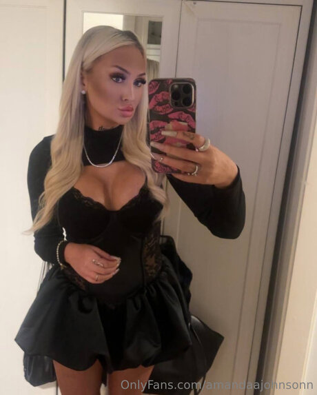 Amandaajohnsonn model nudes photos