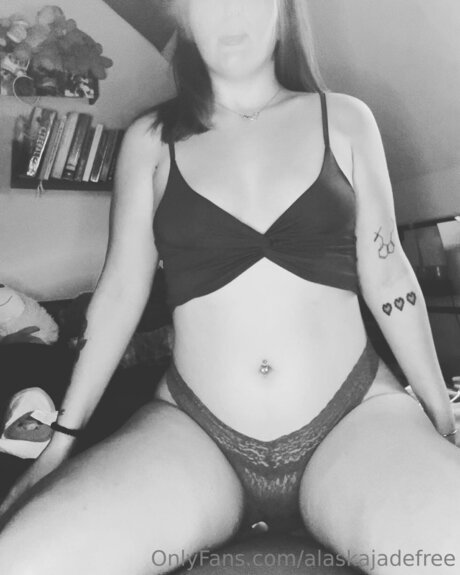 Alaskajadefree nudes model photo