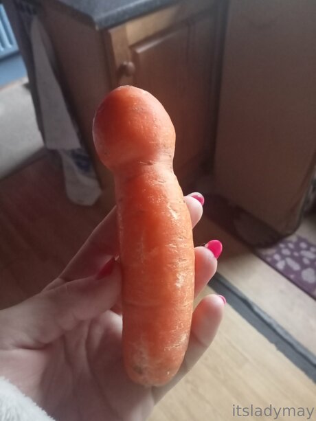 Itsladymay high quality model picture