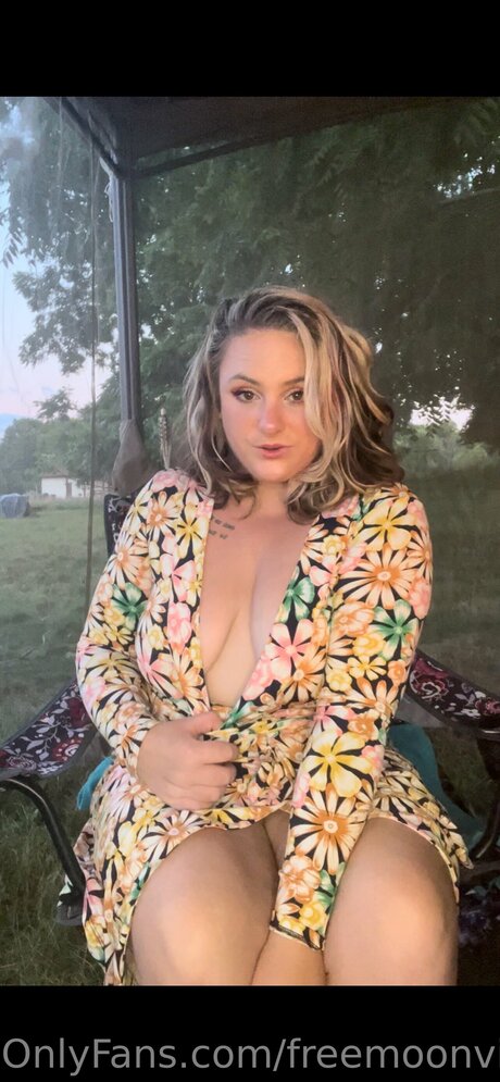 Freemoonvixxen pornstar erotic gallery