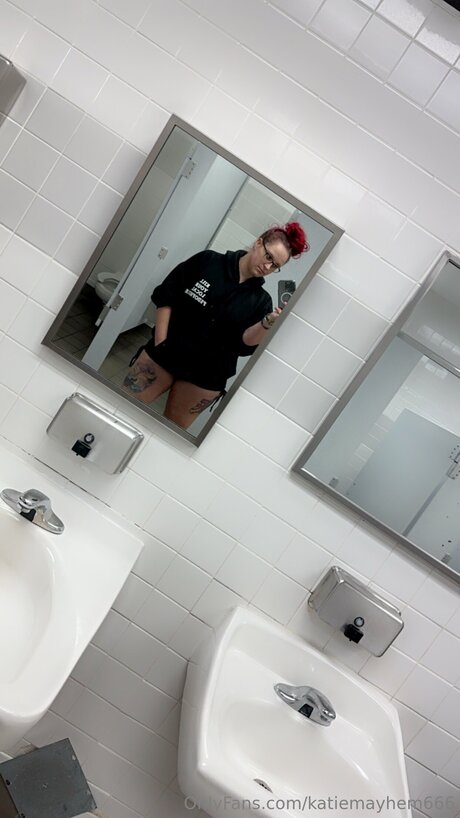 Katiemayhem666 pornstar erotic picture