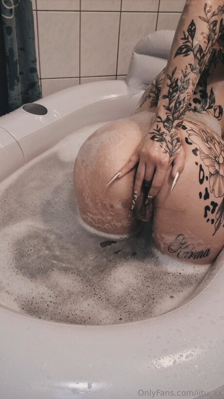 Iitu Xx star pornographic images