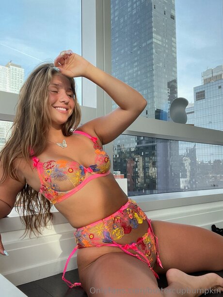 Buttercupbumpkin top model images