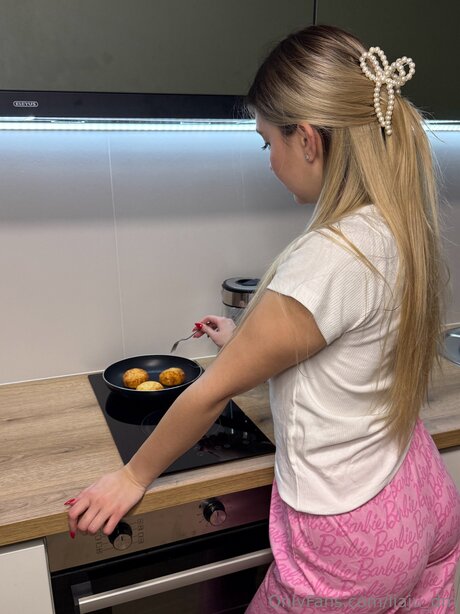 Liaju Dm nude star galleries