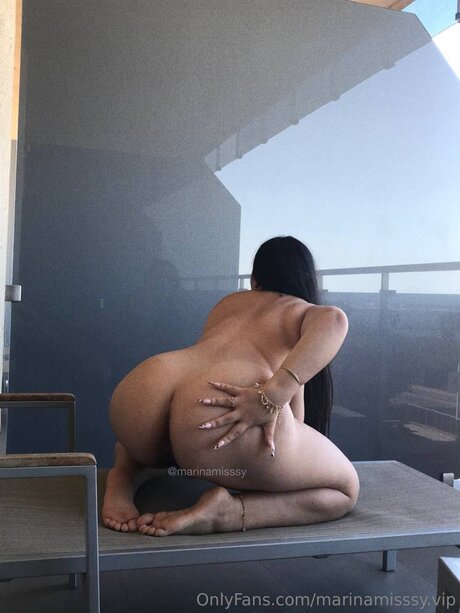 Mariinamisssy model erotic image