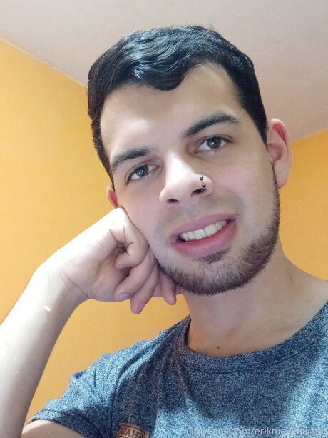 Erikmaximiliano hot star pictures