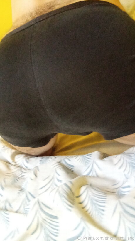 Erikmaximiliano pornstar adult pics