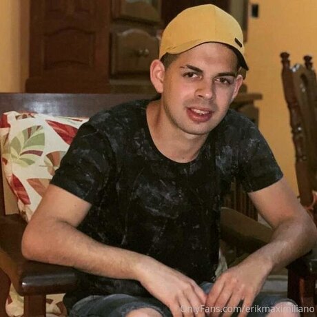 Erikmaximiliano free model picture