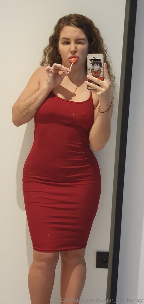 Sugar Pie Honey star sexy pics