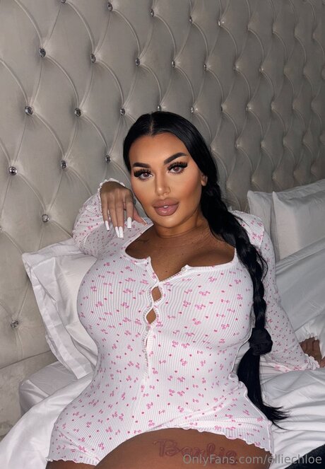 Elliechloe star free pic