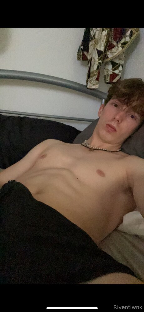 Riventwink naked model picture