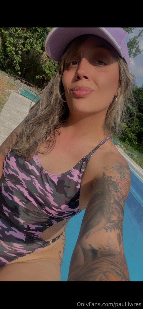 Pauliiwres nudes model photos