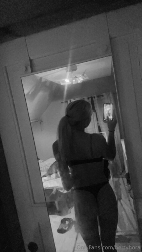 Bertyhora beautiful pornstar photos