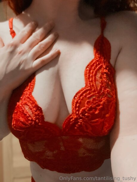 Tantilising Tushy xxx actress picture