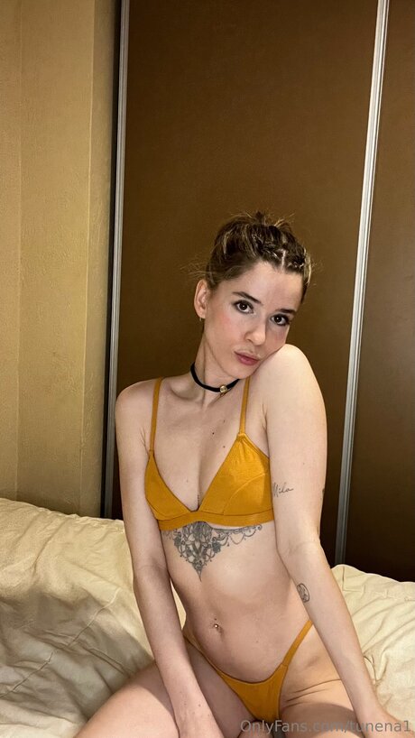 Tunena1 hd pornstar image