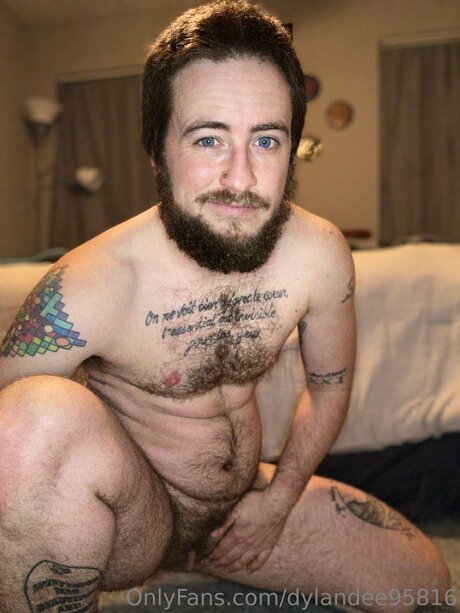 Dylandixon hot actress pic