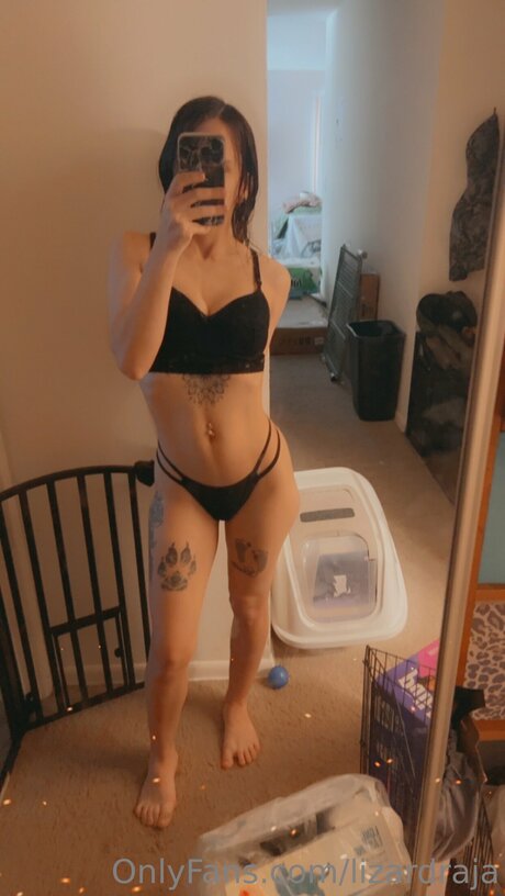 Lizardraja star naked photos