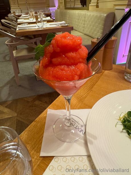 Oliviaballard sex model galleries