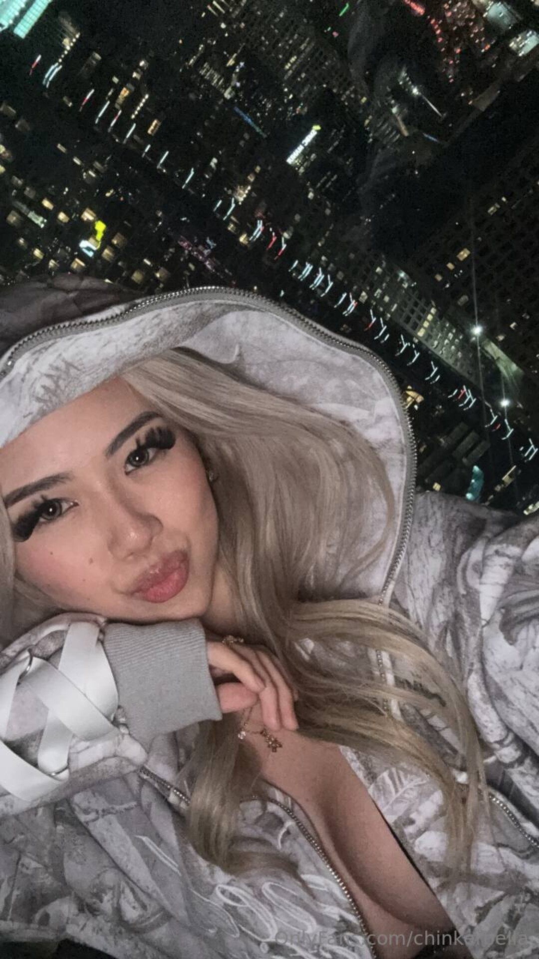 Chinkerbella nude pornstar pics