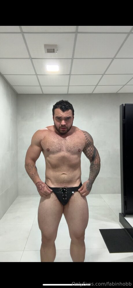 Fabinhobb pornstar nude photo