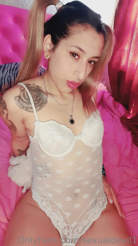 Sexualdevil1 erotic actress galleries