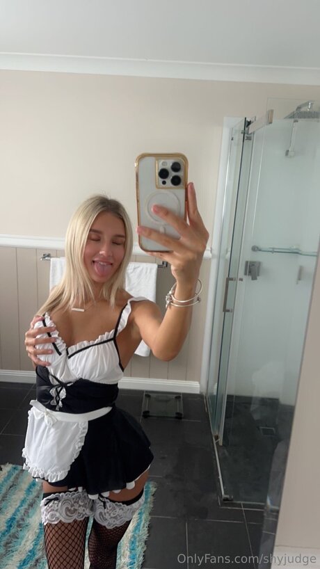 Shyjudge beautiful pornstar photos