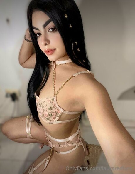 Lauraredfury sexy actress galleries