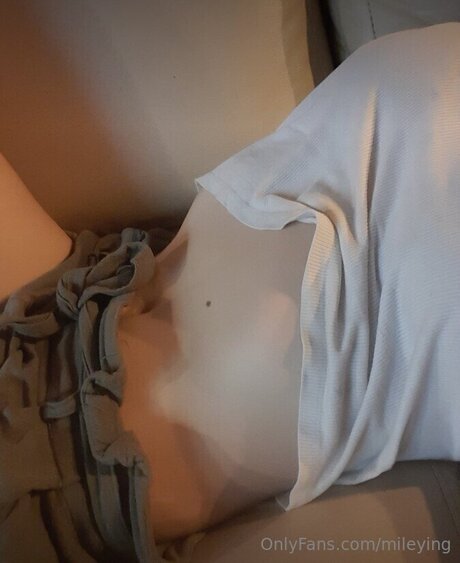 Emileying nudes actress pictures